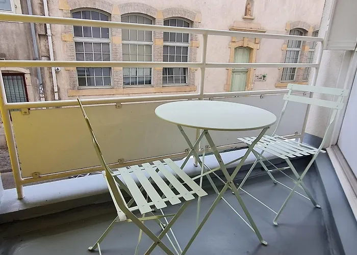 Et Calme, Proche De La Place Stanislas - Fr-1-584-350 *