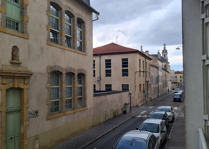 Et Calme, Proche De La Place Stanislas - Fr-1-584-350 Apartamento Nancy